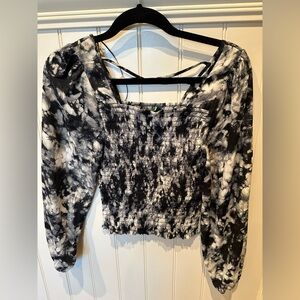 GOOD LUCK Ladies Women’s Size 2 Black & White Square Neck Long Sleeve Top